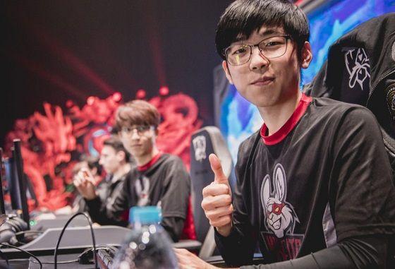 前 Royal Never Give Up 和 EDward Gaming 中路选手 Cryin 宣布他将暂时离开比赛：他计划在新赛季休息